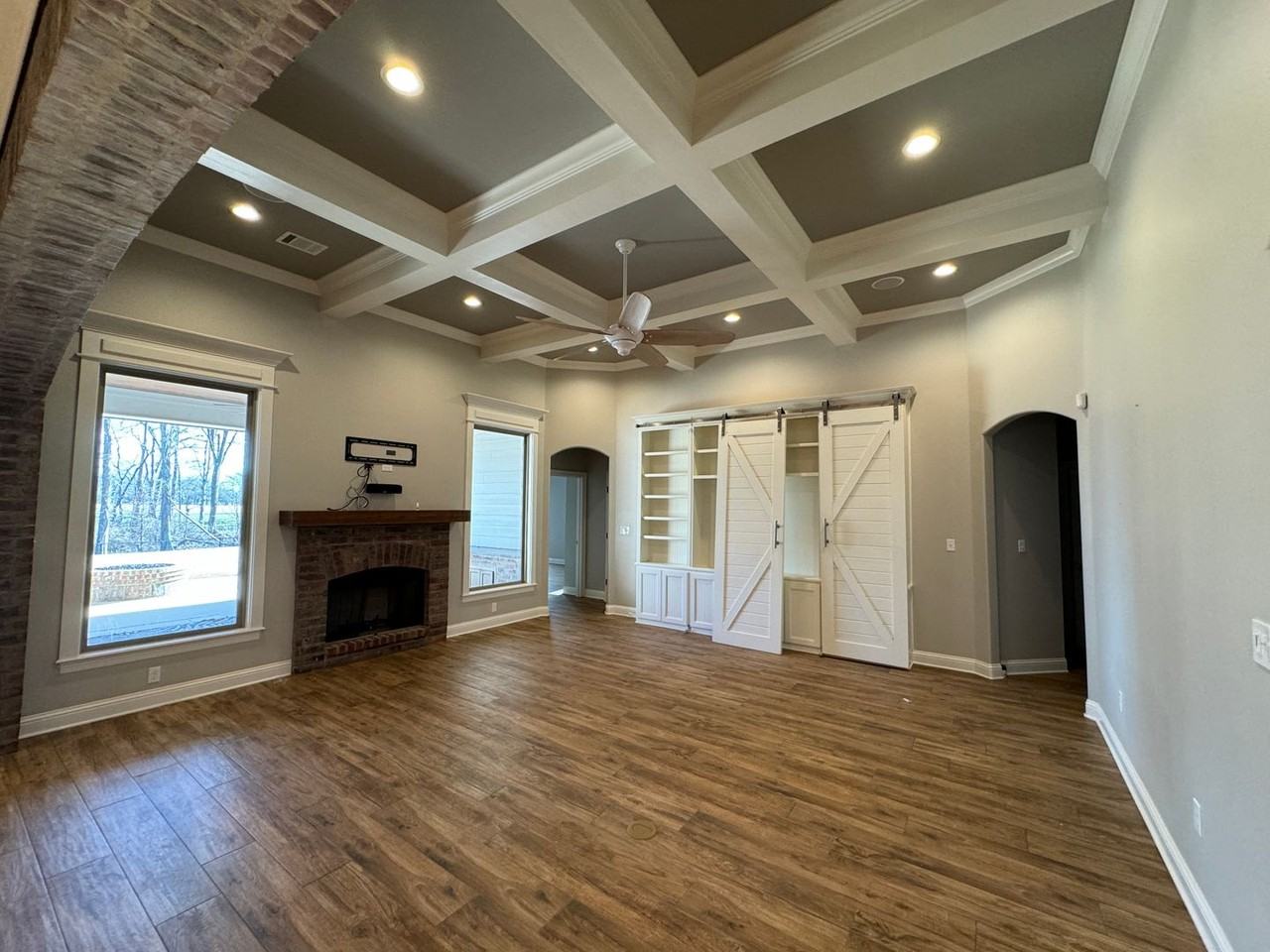470 Long Acre Dr - Photo 5 of 31