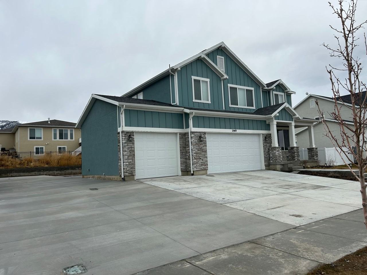 2949 S Greenhead Dr - Photo 2 of 23