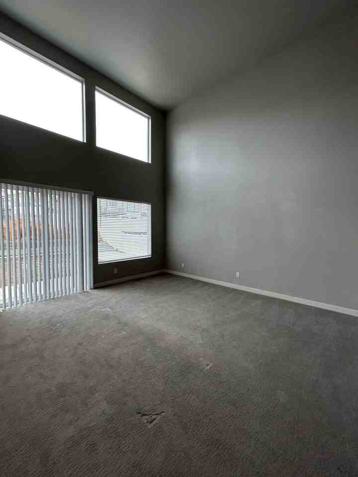 2949 S Greenhead Dr - Photo 3 of 23
