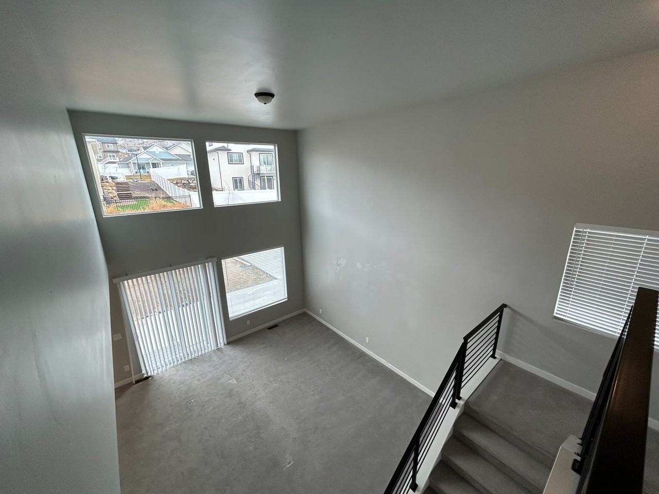 2949 S Greenhead Dr - Photo 4 of 23