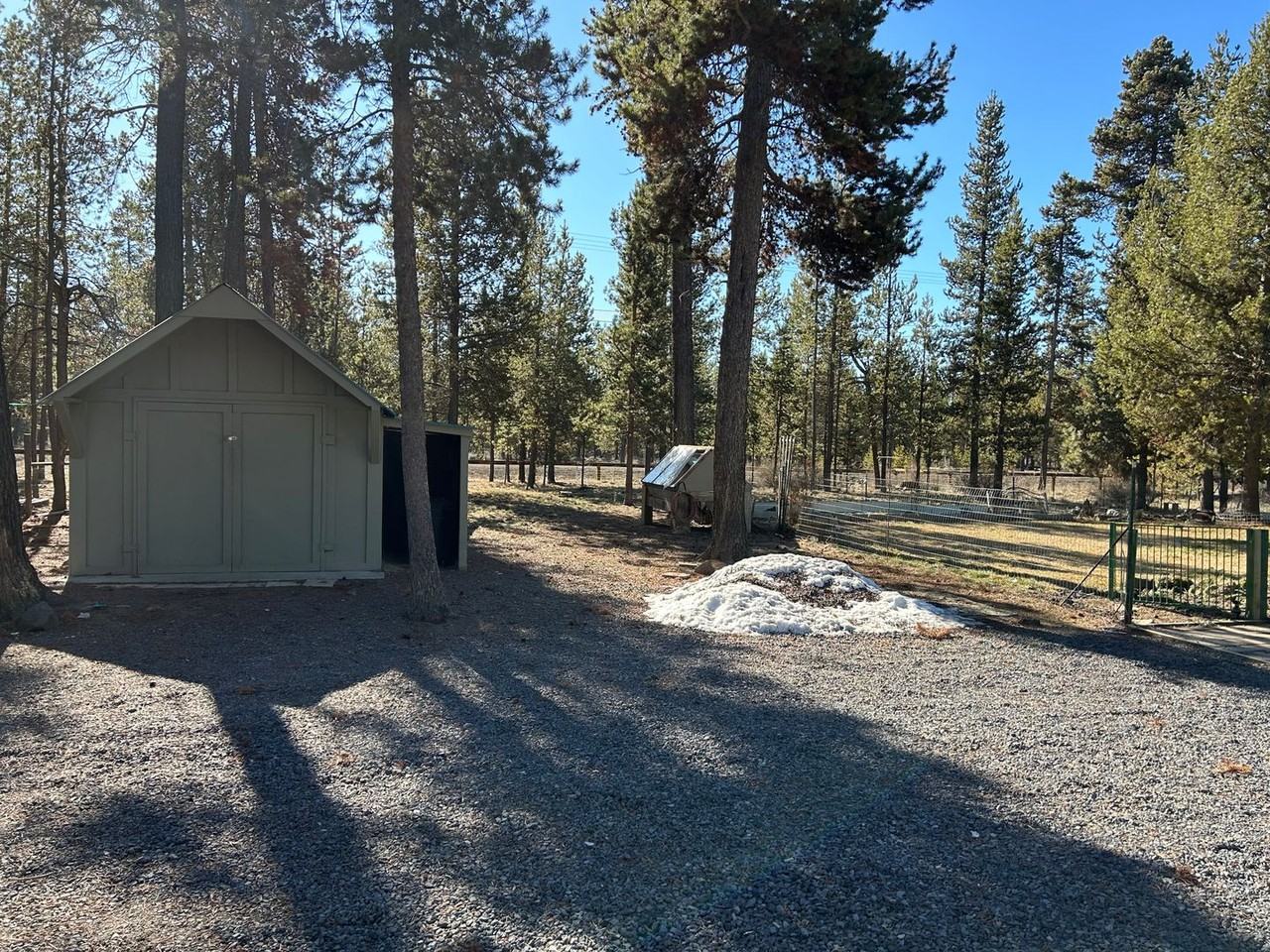 52405 Antler Ln - Photo 3 of 46