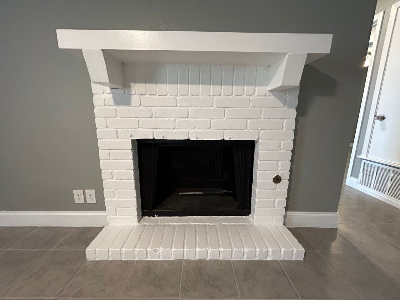 9414 Cliff Way St - Photo 5 of 24