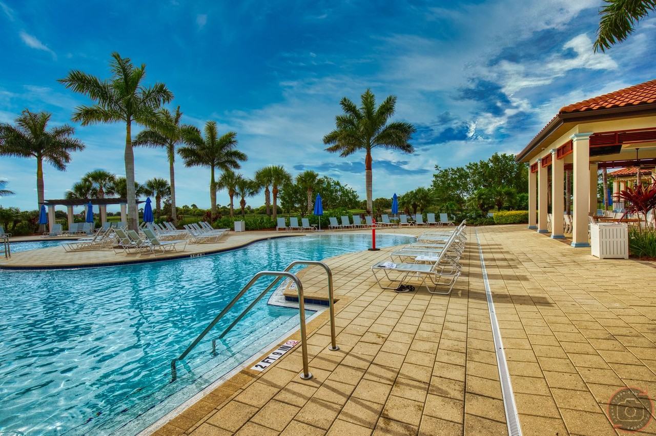 10187 Crooked Creek Dr - Photo 5 of 45