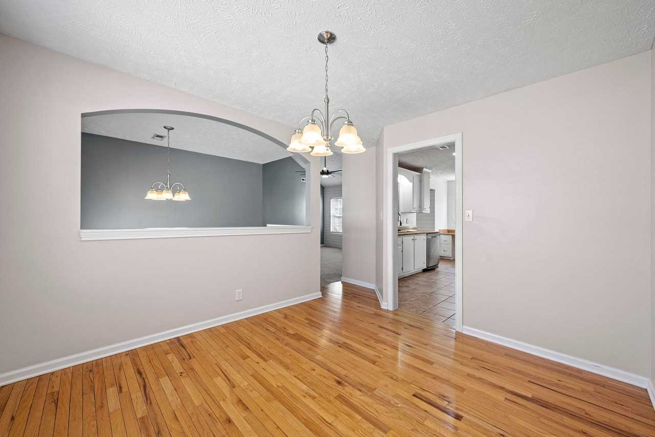 1692 Parkside Dr - Photo 5 of 42