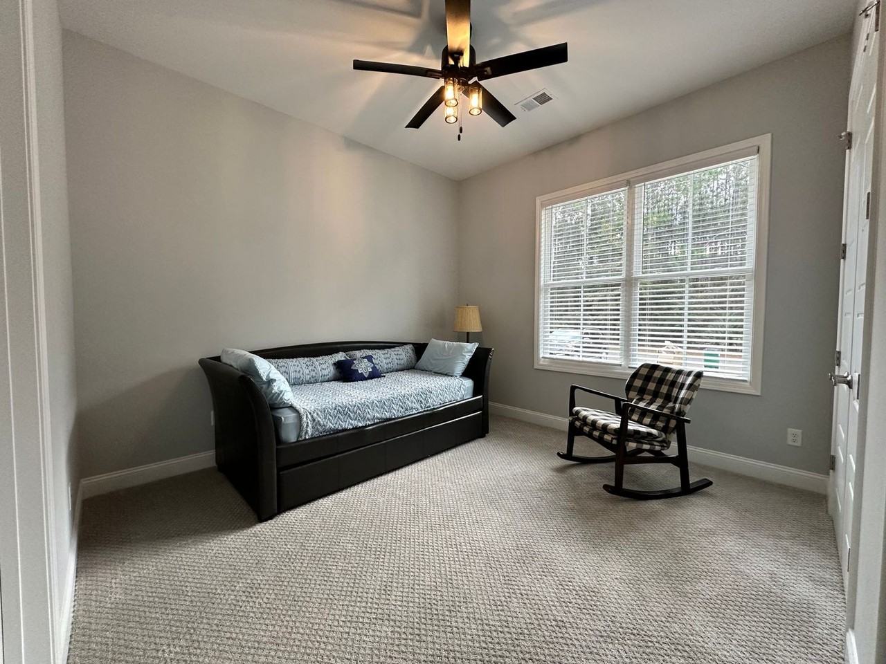 112 Tacatacoru Ct - Photo 4 of 30