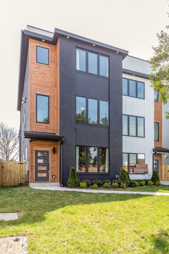 613 21st Ave N - Photo 3 of 50