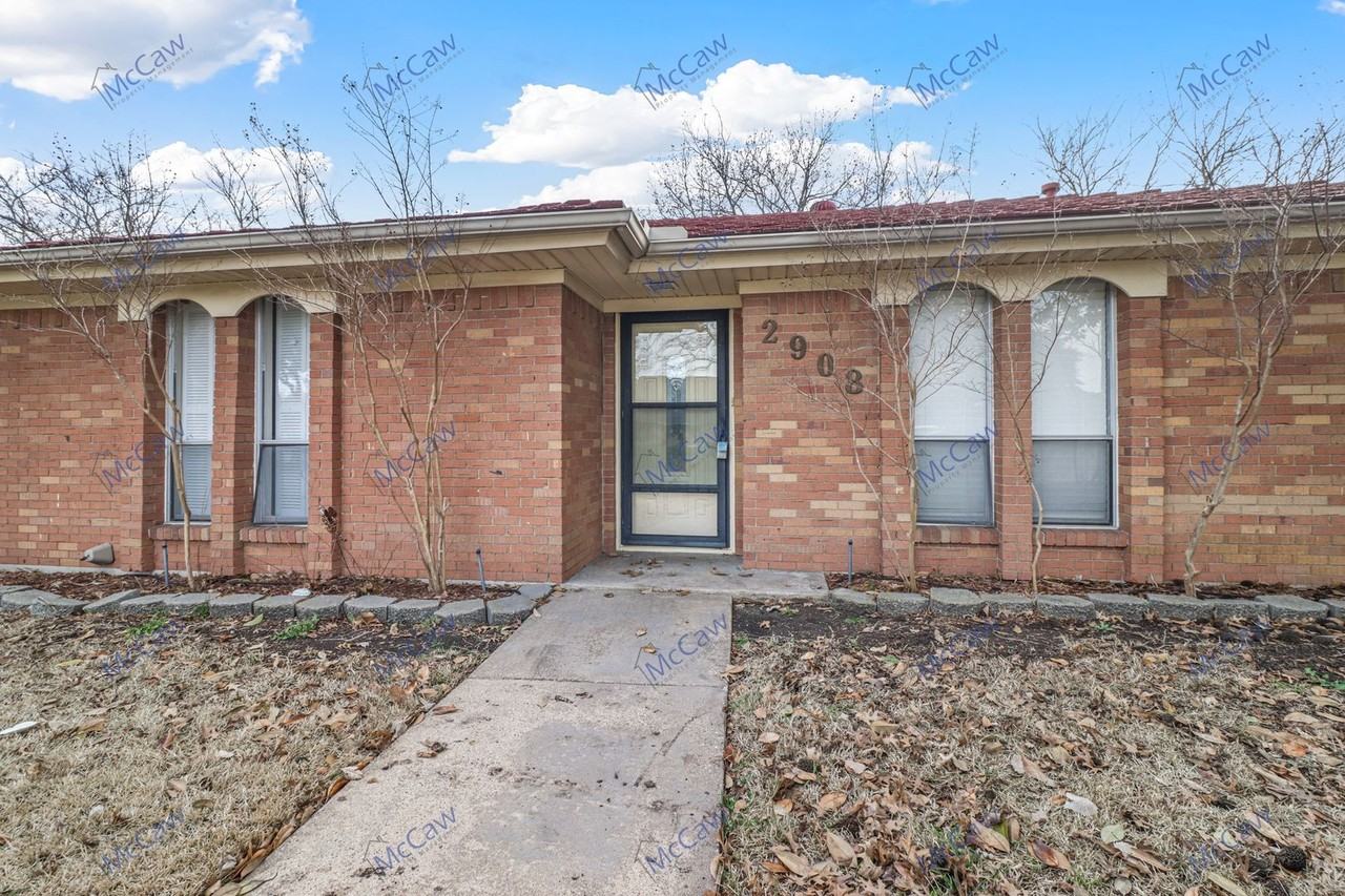 2908 E Park Blvd - Photo 2 of 19