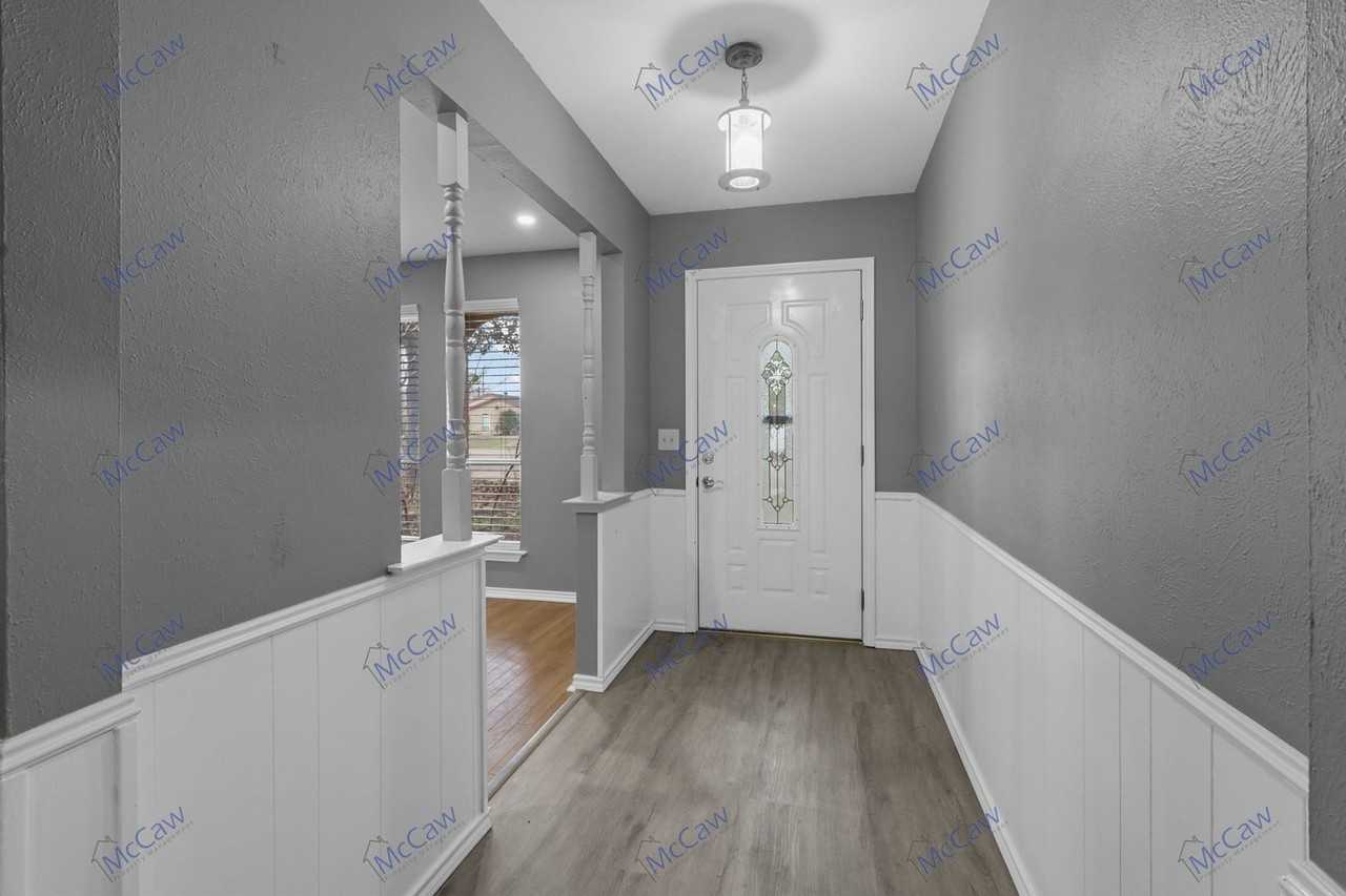 2908 E Park Blvd - Photo 3 of 19