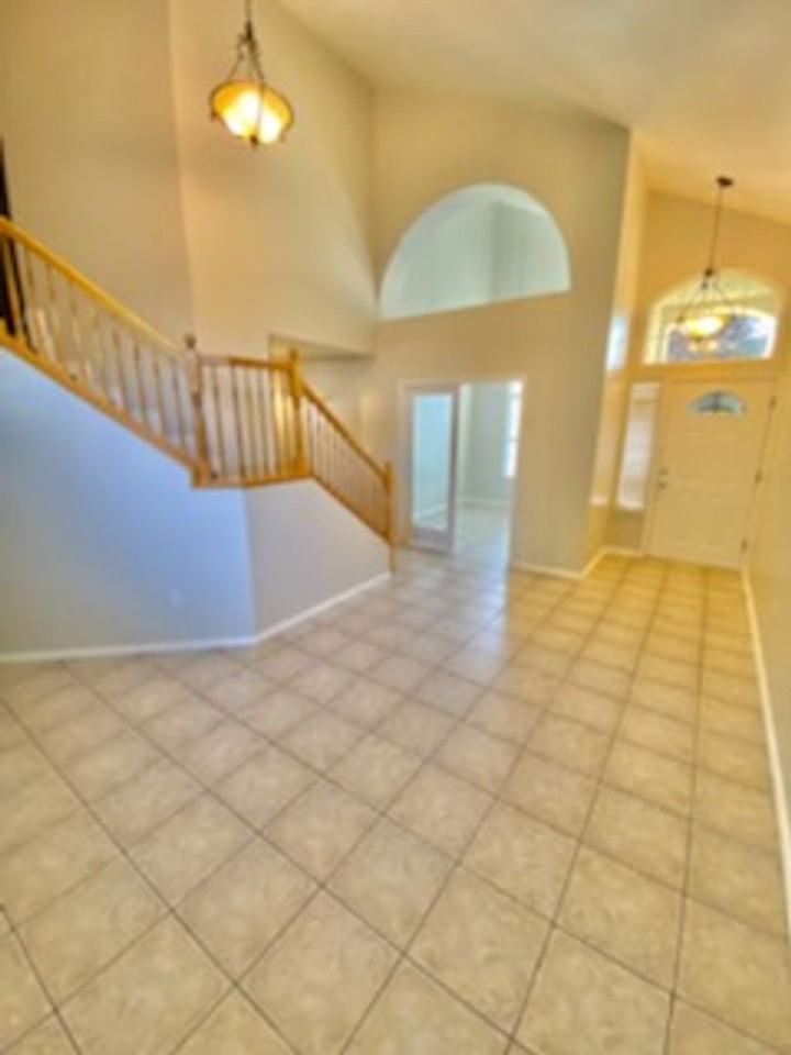 9505 Chatfield Ct - Photo 2 of 16