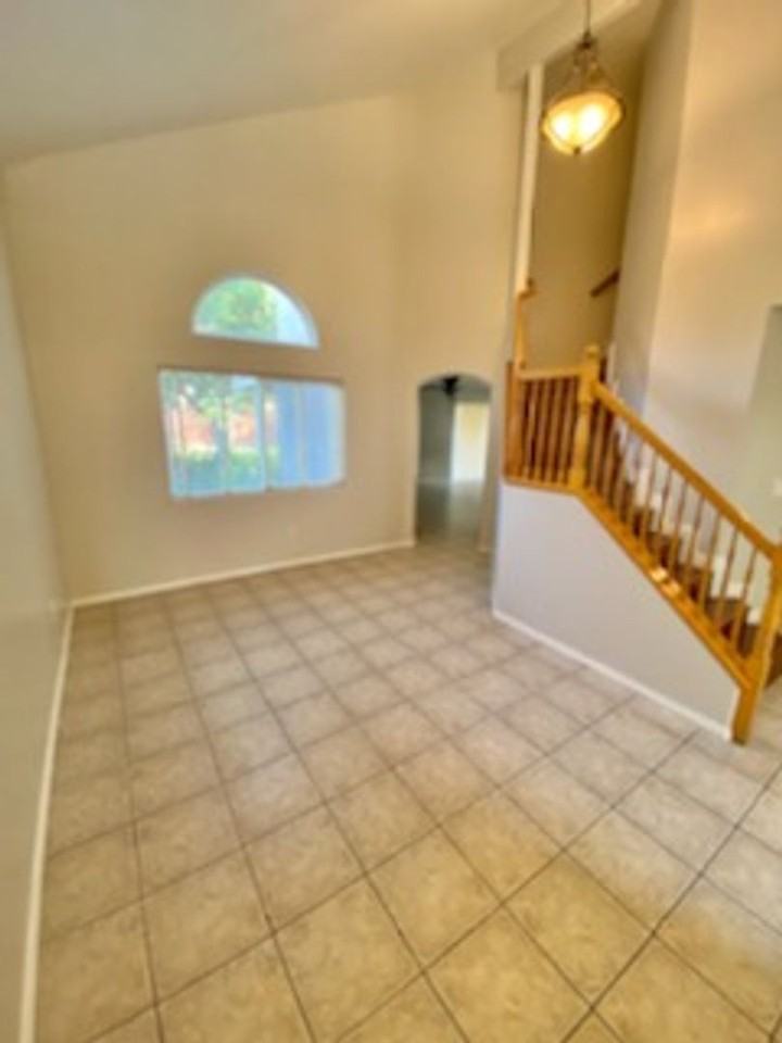 9505 Chatfield Ct - Photo 3 of 16