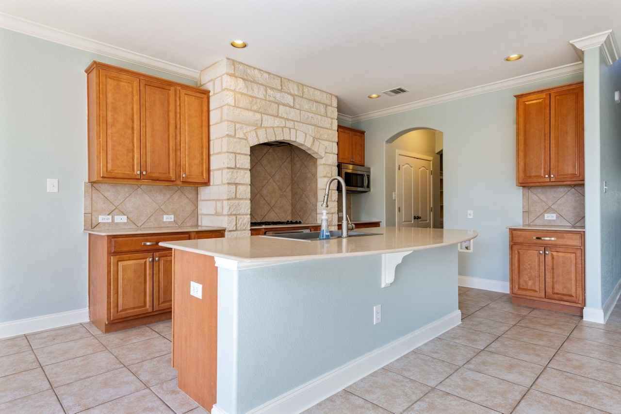 18617 Dry Pond Dr - Photo 6 of 16