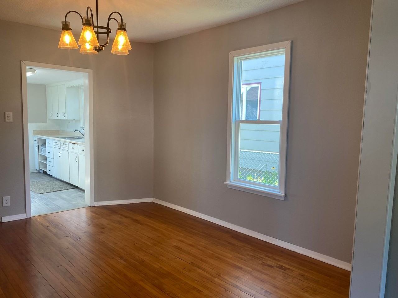 215 7th Ave Ne - Photo 2 of 30