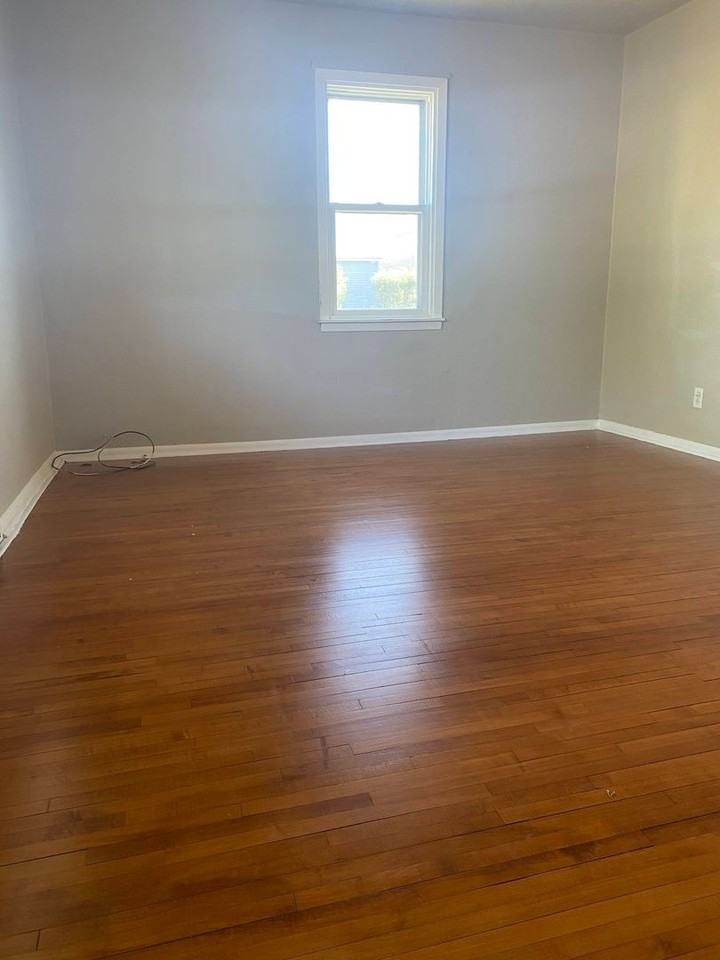 215 7th Ave Ne - Photo 3 of 30