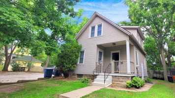 featured image of 117 East Davis Avenue