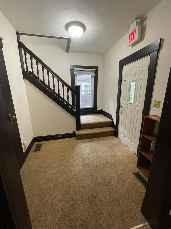 117 East Davis Avenue - Photo 3 of 19