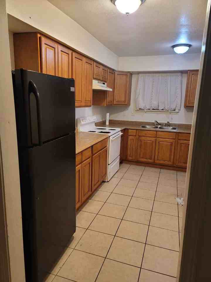 2064 North Prieur Street - Photo 2 of 10