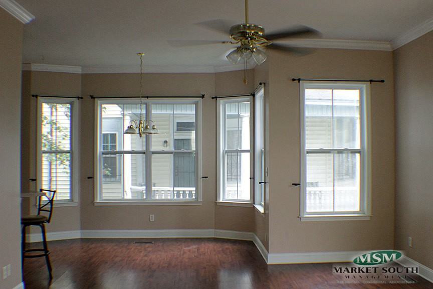 727 E Henry St - Photo 5 of 15