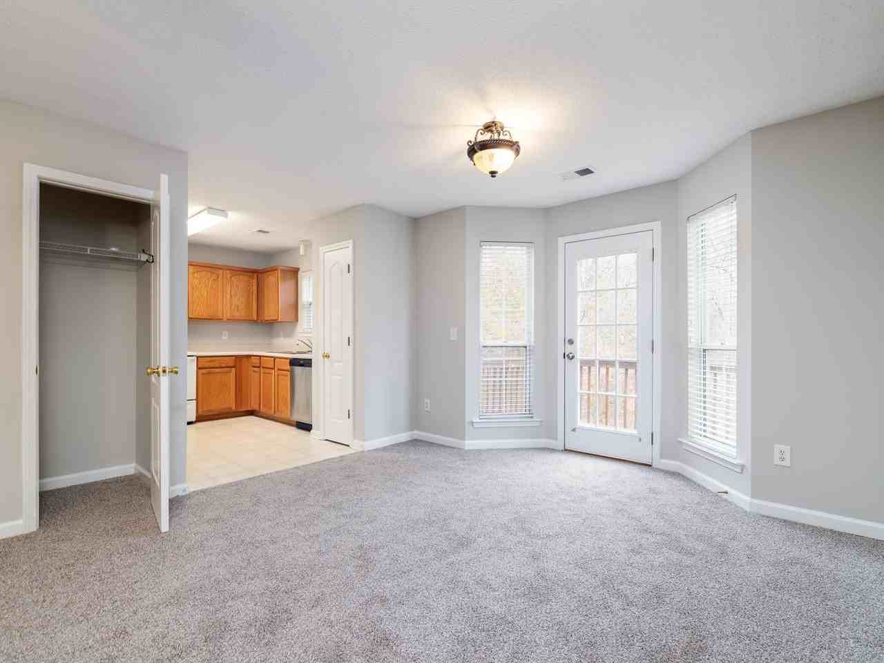 427 Red Coat Ln - Photo 6 of 23