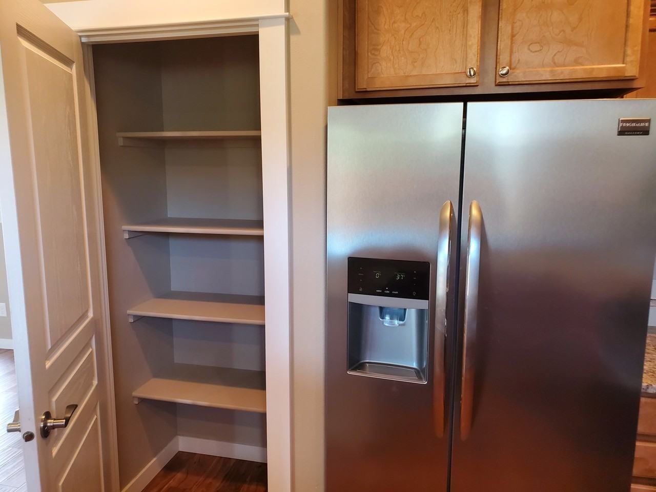 63255 Rossby St - Photo 4 of 17