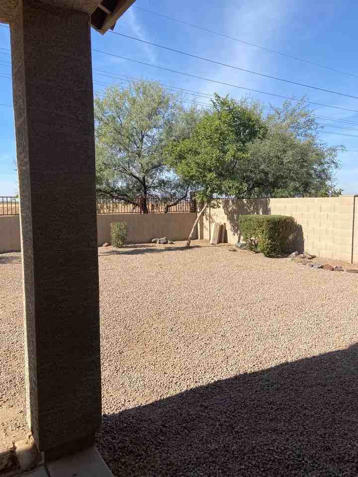 18472 N Salerno Dr - Photo 4 of 8