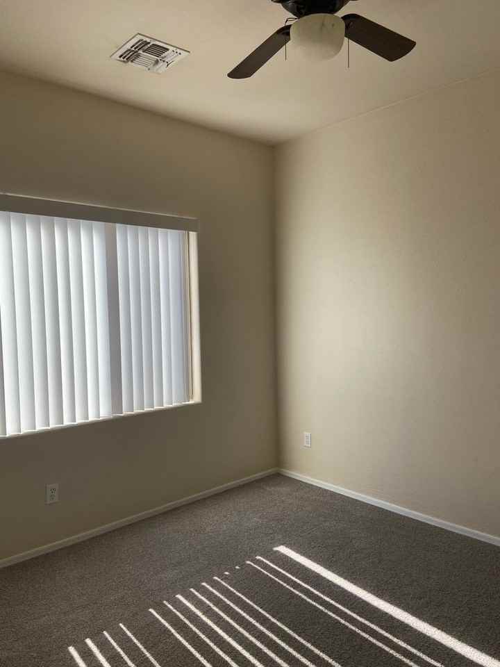 18472 N Salerno Dr - Photo 7 of 8