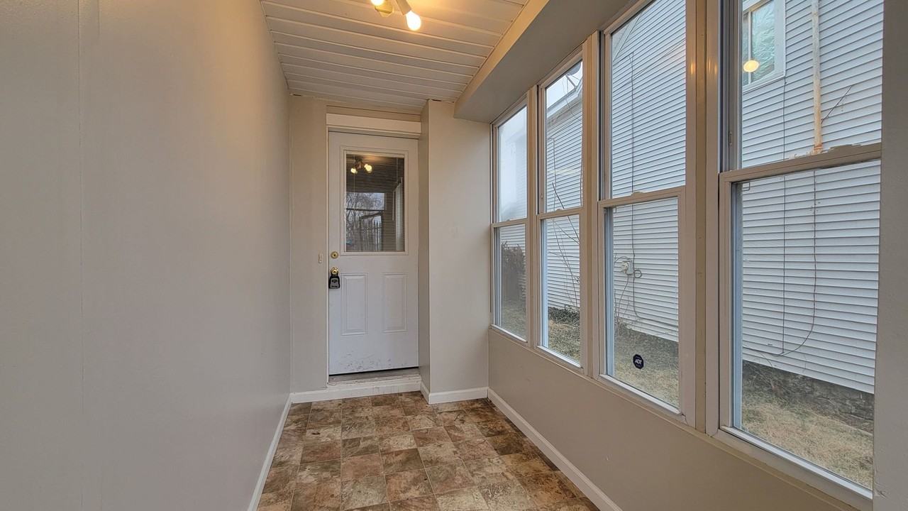 118 Pleasant Ave - Photo 2 of 13