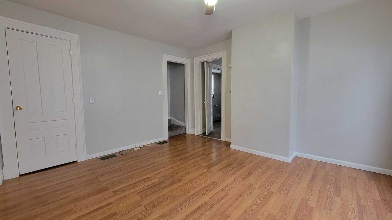 118 Pleasant Ave - Photo 3 of 13