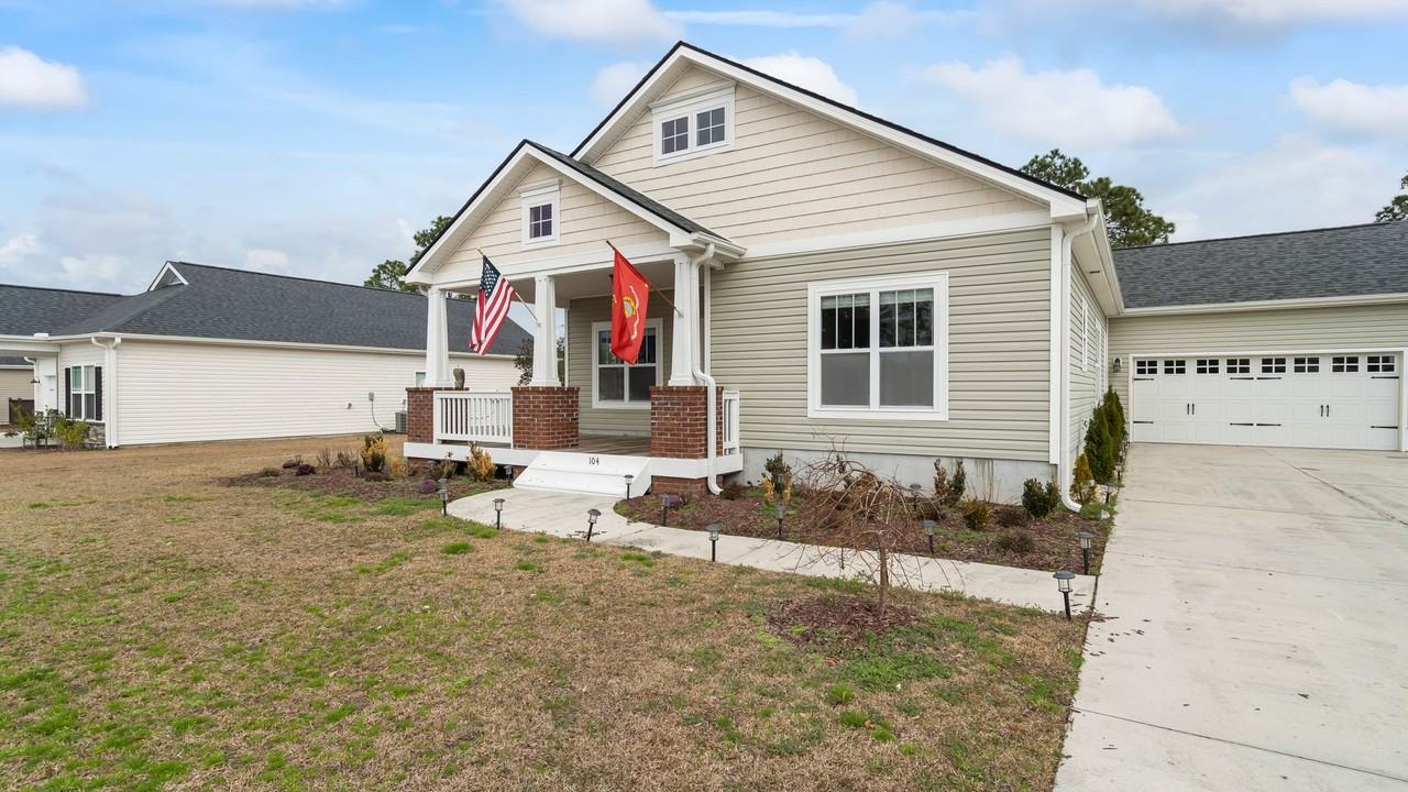 104 Farmstead Pl - Photo 3 of 36