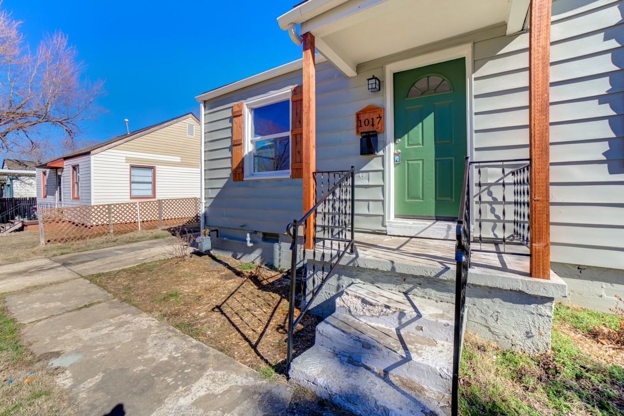 1017 N College Ave - Photo 4 of 28