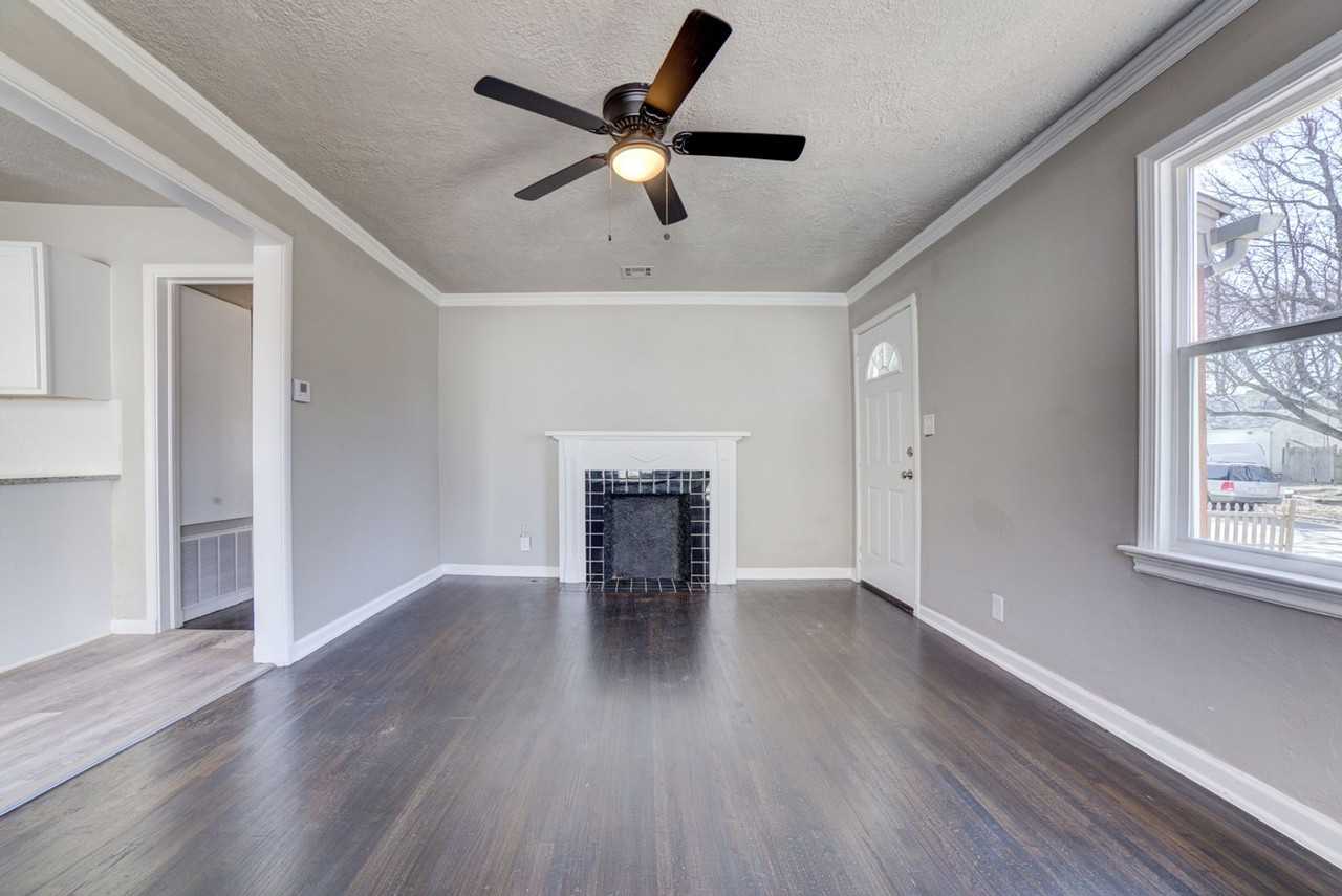 1017 N College Ave - Photo 6 of 28