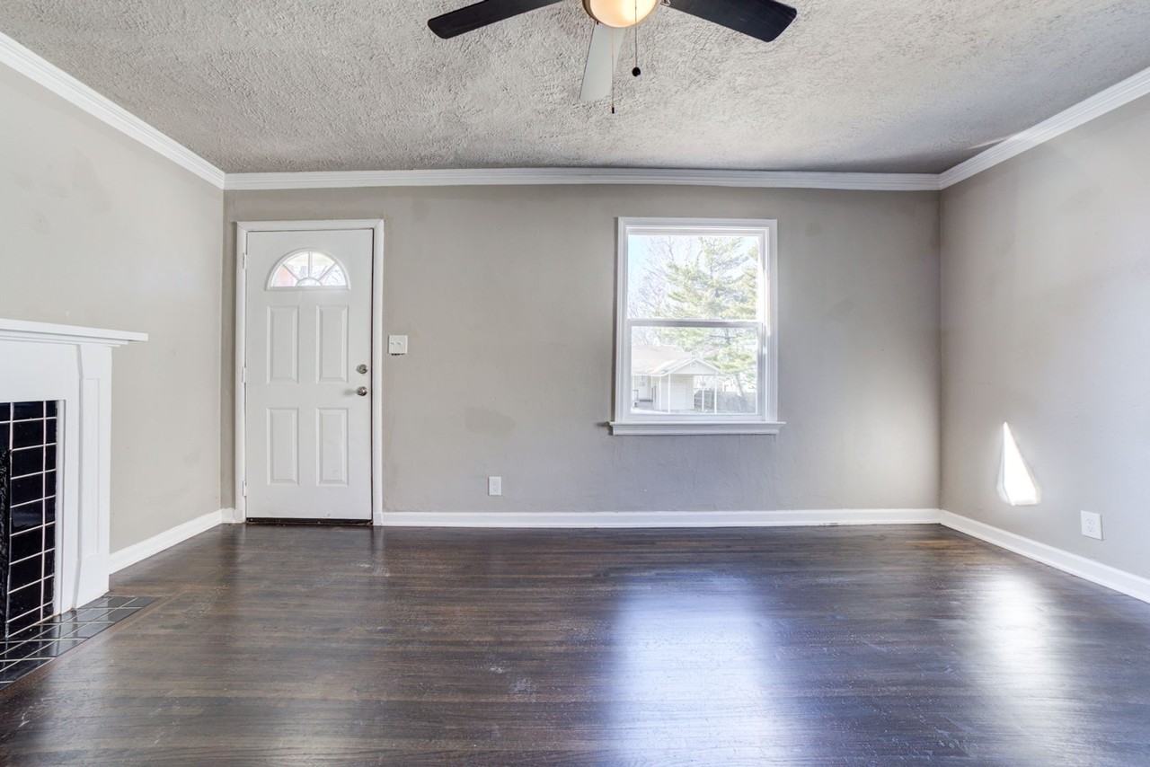 1017 N College Ave - Photo 7 of 28