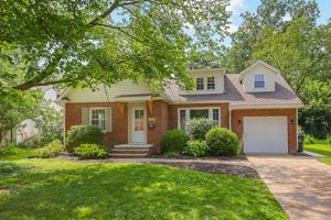 featured image of 27011 Normandy Rd