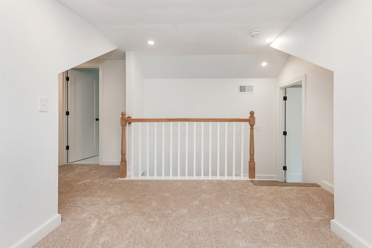 27011 Normandy Rd - Photo 6 of 43