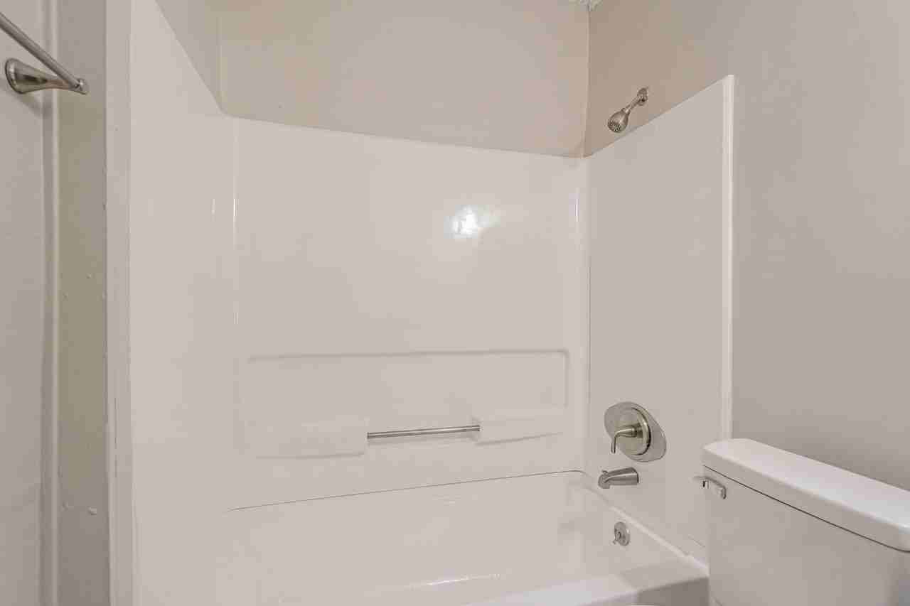 1216 Gregg St - Photo 2 of 12