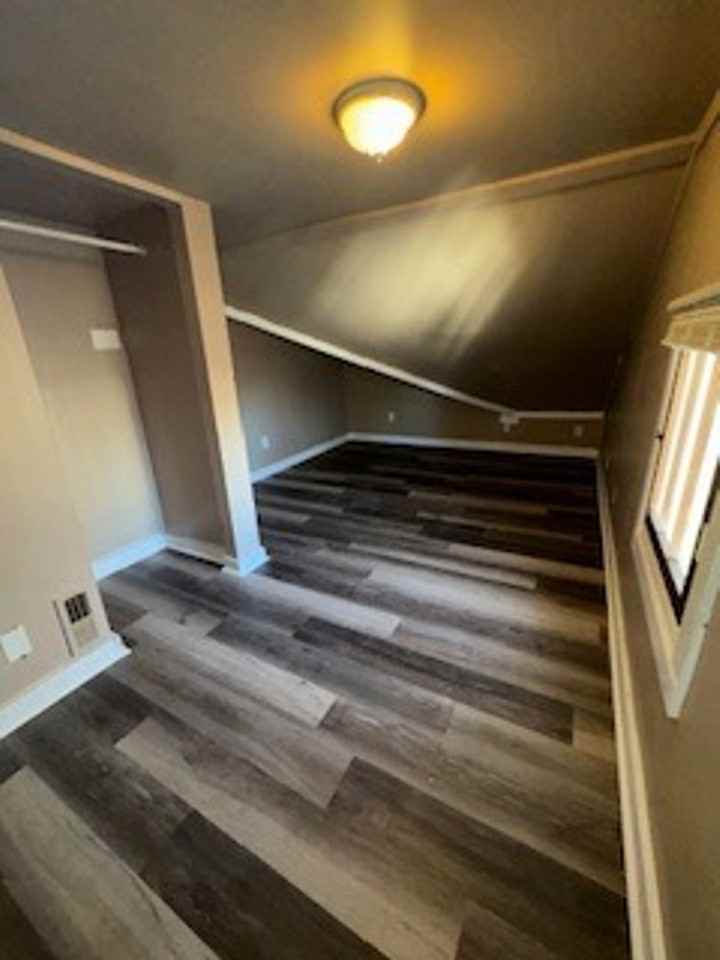 1609 S Morton Ave - Photo 3 of 9