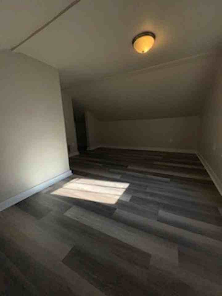 1609 S Morton Ave - Photo 4 of 9