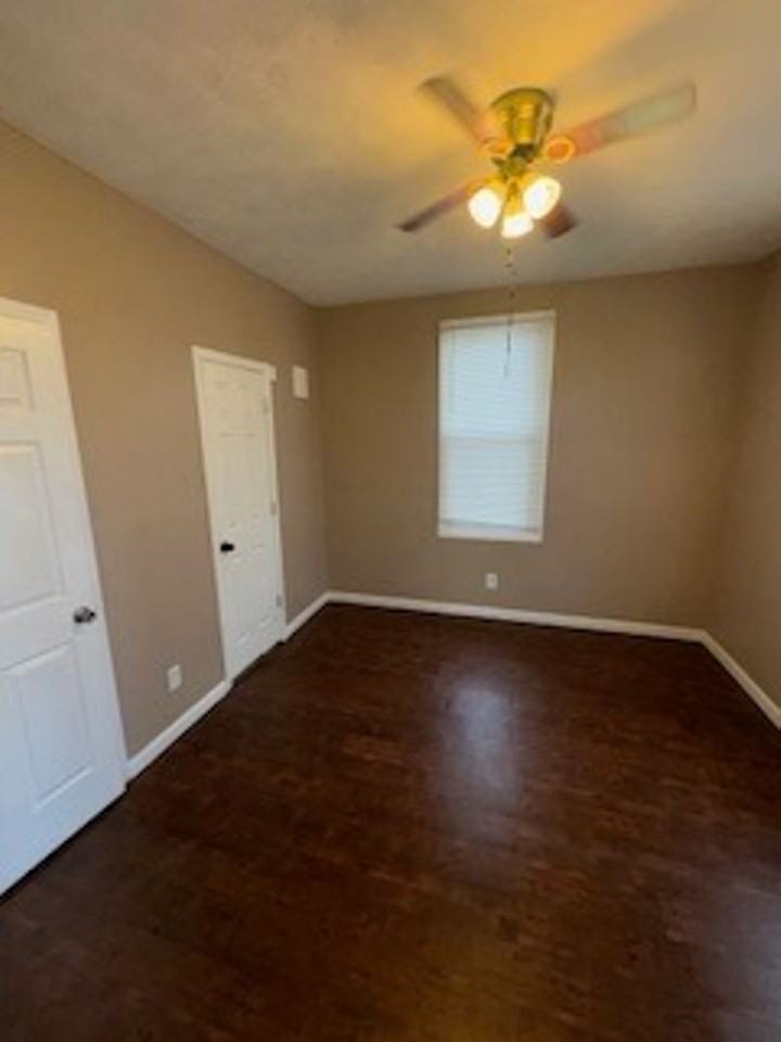 1609 S Morton Ave - Photo 6 of 9