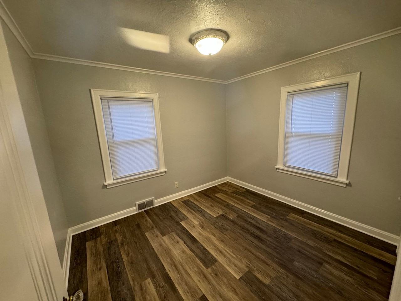 417 Waverly Rd - Photo 4 of 30