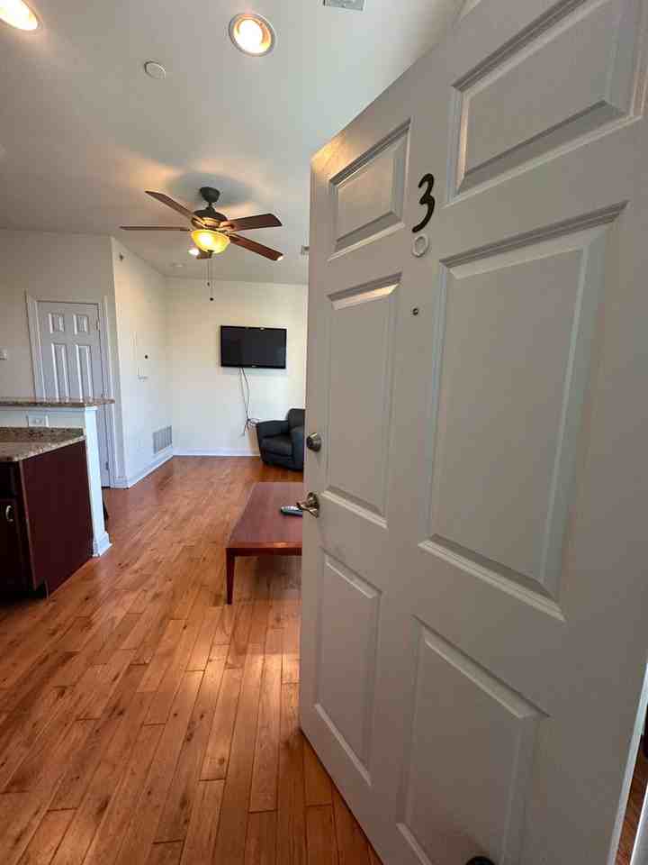 1522 N Carlisle St - Photo 3 of 23