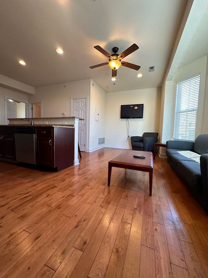 1522 N Carlisle St - Photo 5 of 23