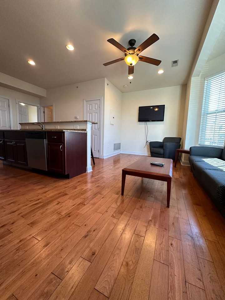 1522 N Carlisle St - Photo 6 of 23