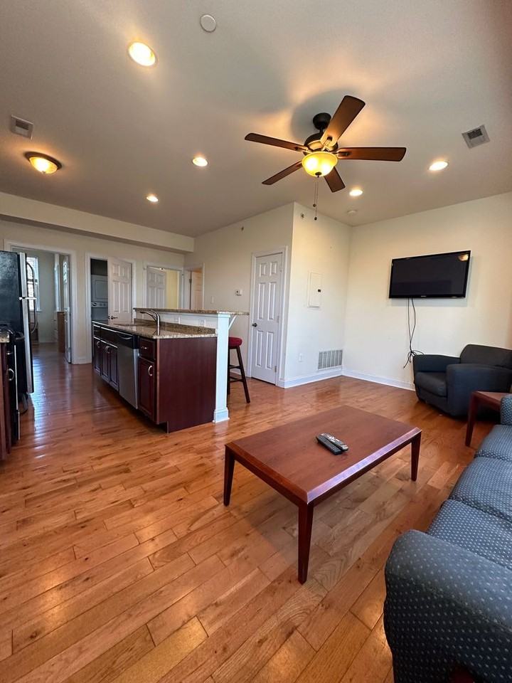 1522 N Carlisle St - Photo 7 of 23