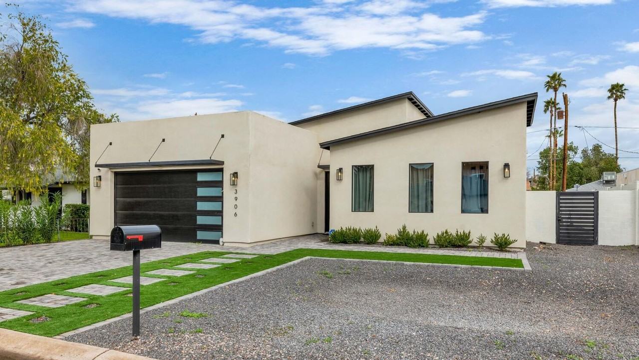 3906 E Cheery Lynn Rd - Photo 2 of 31