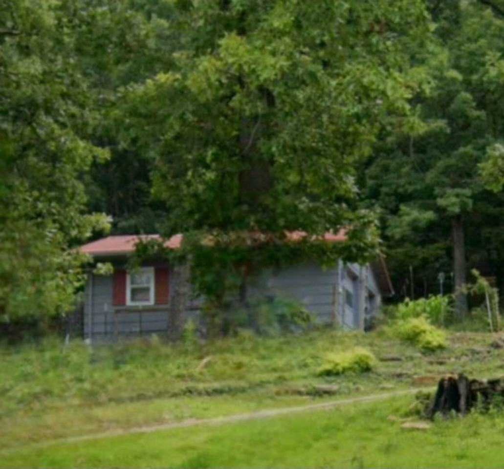 568 State Road D - Photo 2 of 32