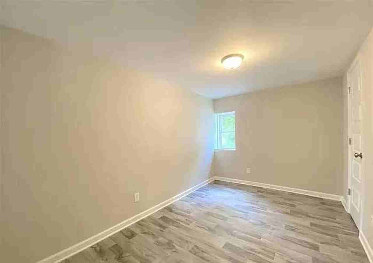 2350 Pope Ave - Photo 3 of 15