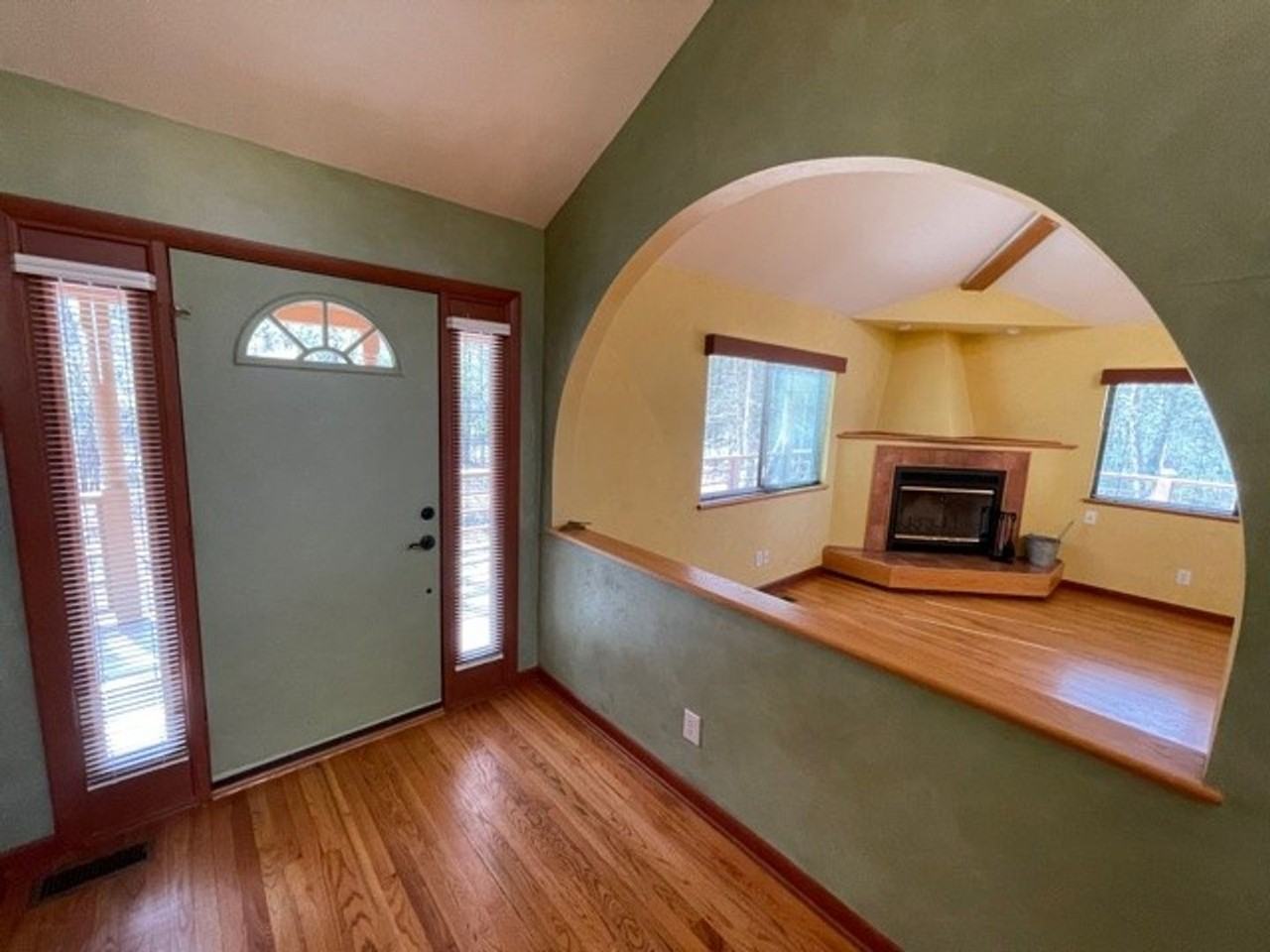 3153 Forest Knoll Dr - Photo 3 of 31