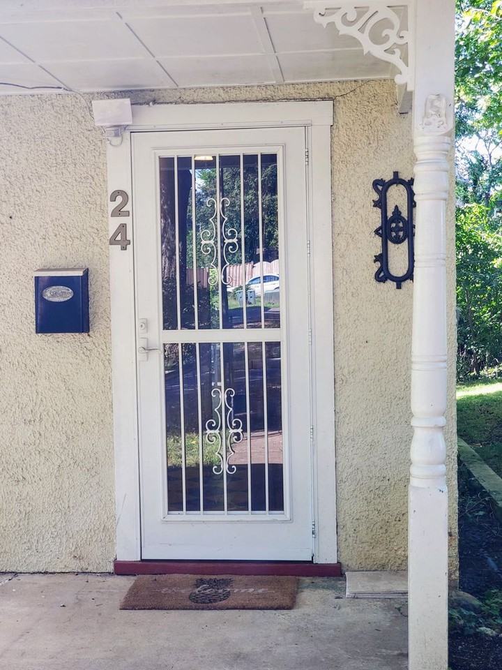24 S Calhoun St - Photo 4 of 20