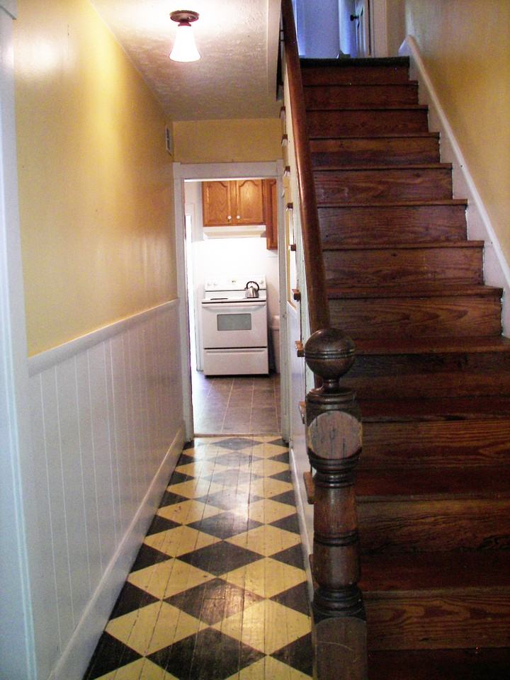 24 S Calhoun St - Photo 5 of 20
