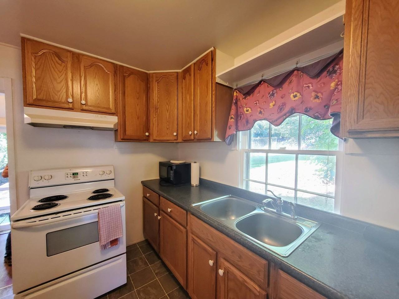 24 S Calhoun St - Photo 6 of 20