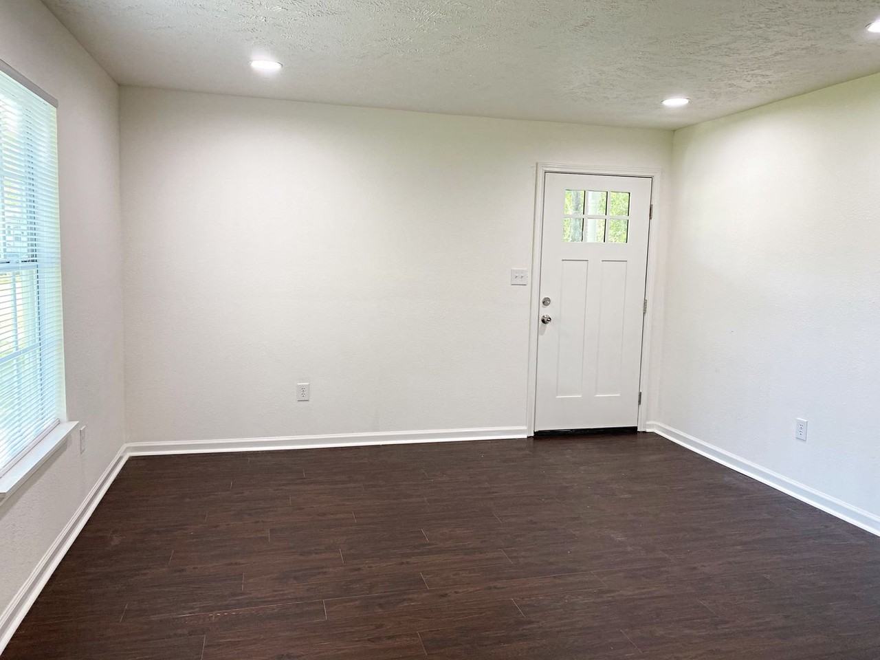 7714 Roger St - Photo 2 of 14